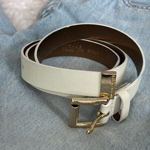 White Michael Kors belt size M, like new